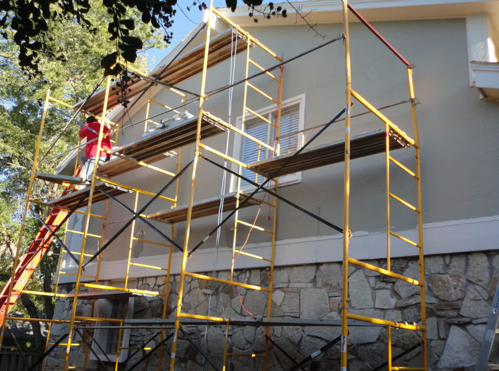 Exterior demolition/stucco removal