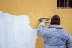 Read more about the article Parging vs. Stucco: The Definitive Guide