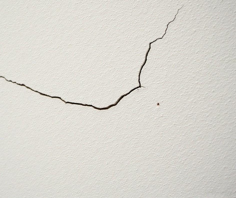 Read more about the article Why Does Stucco Crack? 