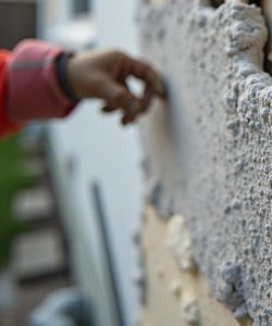 Read more about the article 7 DIY Stucco Repair Mistakes Most Edmonton Homeowners Make (Tips Included)